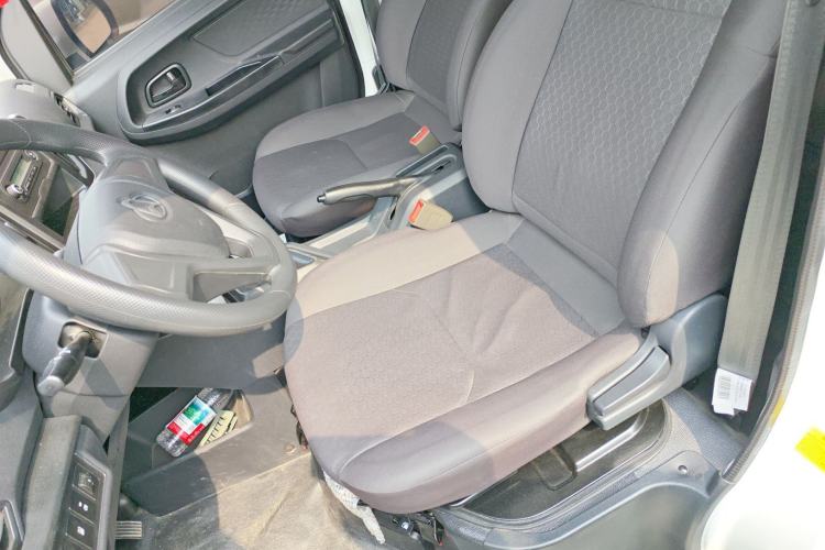 Used CHANGAN KAICHENG Ruixing EM80 2025 Passenger Version Comfort Model 7 Seats 300 km Side-Hinged Doors Left Front Seat