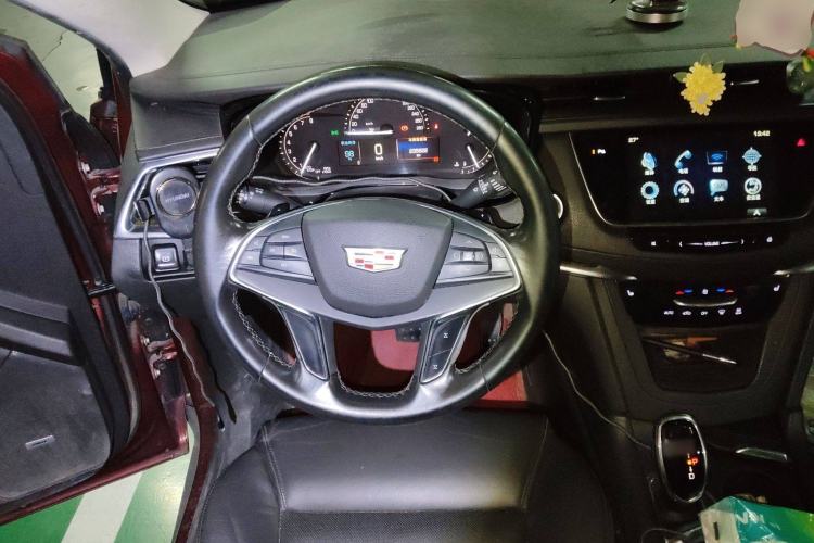 Used Cadillac XT5 2017 Anniversary Edition 25T Luxury Model