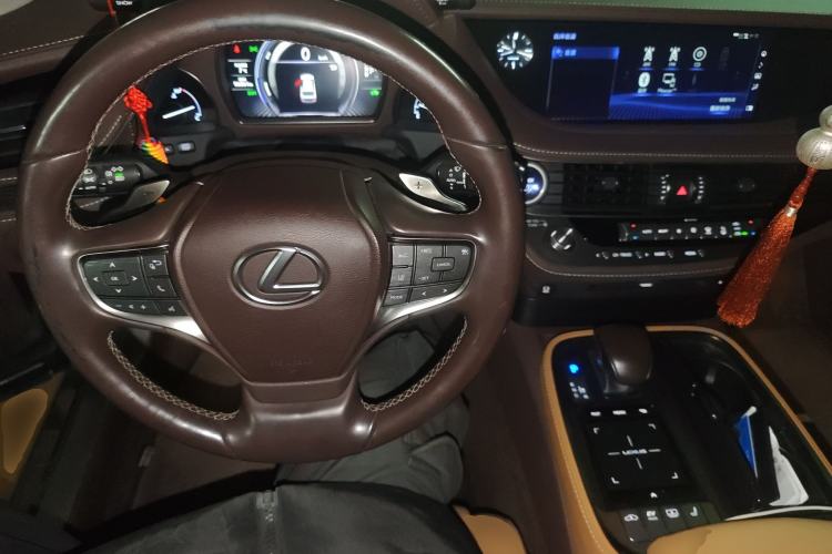 Used Lexus LS 2018 500h Premier Edition China V Standard