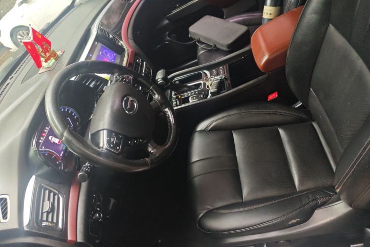 Used GAC Trumpchi GS8 2017 320T Two-Wheel Drive Luxury Smart Connectivity Version (7 Seats)