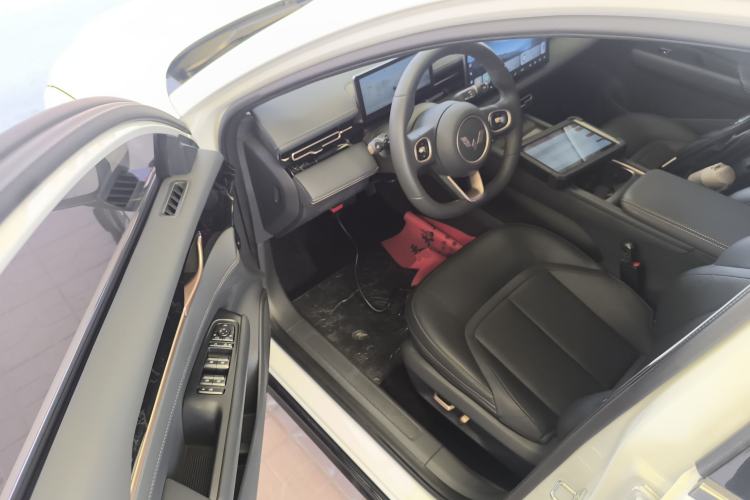 Used Wuling Xingguang 2025 150 km Smart Advanced Version
