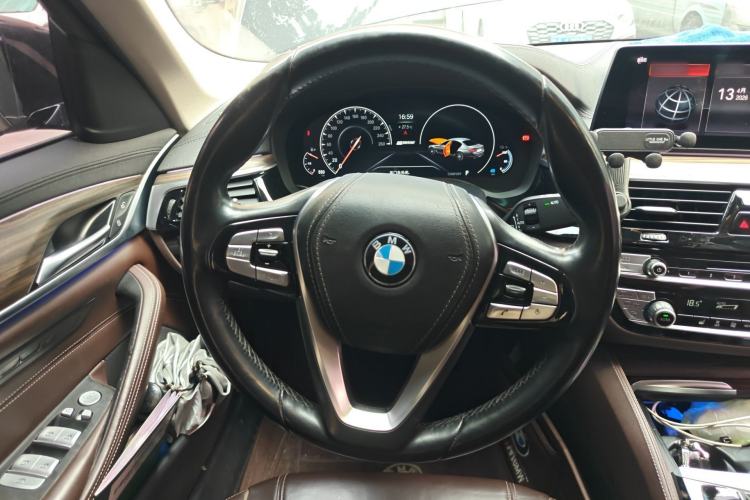 Used BMW 5 Series New Energy 2019 Updated Version 530Le Luxury Package Steering Wheel