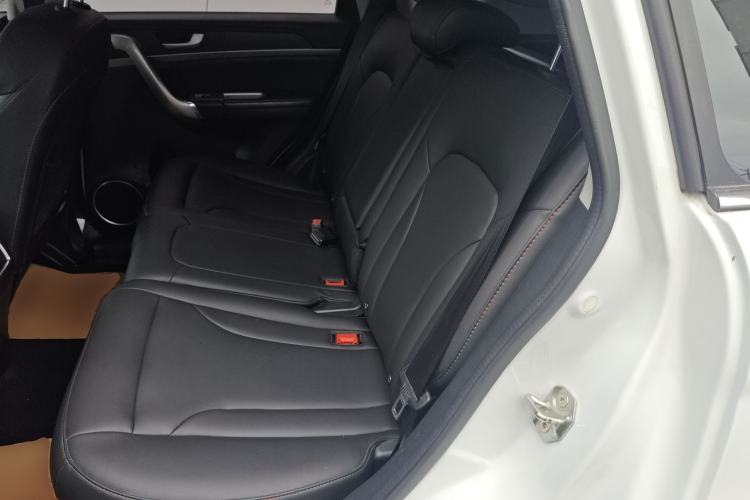 Used Haval H6 2015 Sport Edition 1.5T Automatic Two-Wheel Drive Luxury Model Left Rear Seat