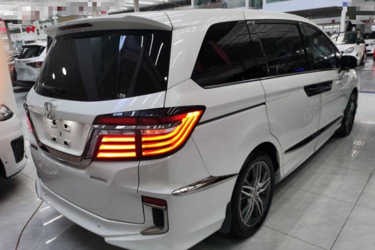 Used Honda Elysion 2019 2.0L Hybrid Luxury Edition