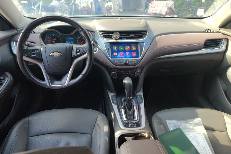 Used Chevrolet Malibu 2018 530T Automatic Luxury Edition Center Console