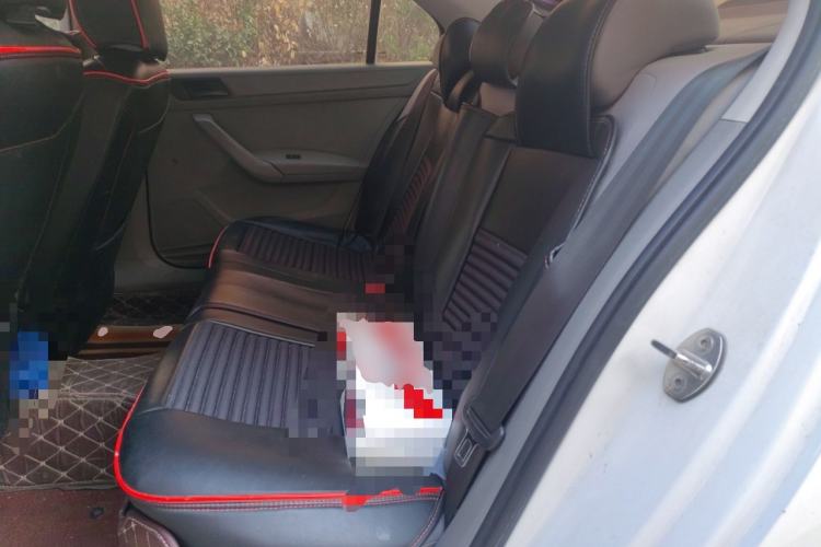 Used Volkswagen Santana 2015 1.6L Manual Fashion Edition