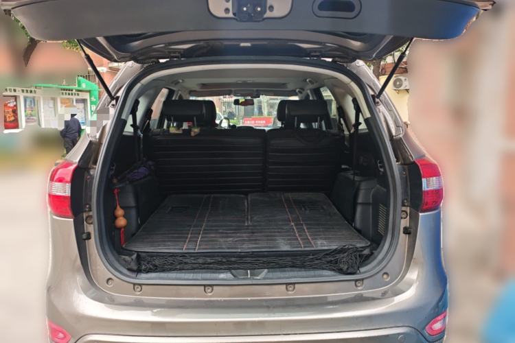 Used JMC Yusheng S350 2014 2.4T Automatic 2WD Diesel Luxury Version with Sunroof 7 Seats