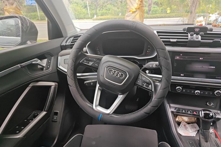 Used Audi Q3 2022 35 TFSI Progressive Dynamic Edition
