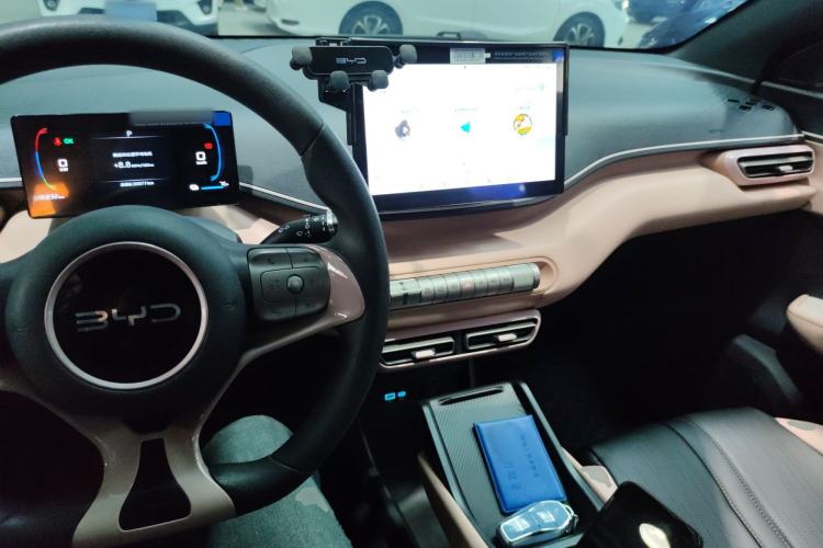Used BYD Seagull 2025 305km Active Version Center Console