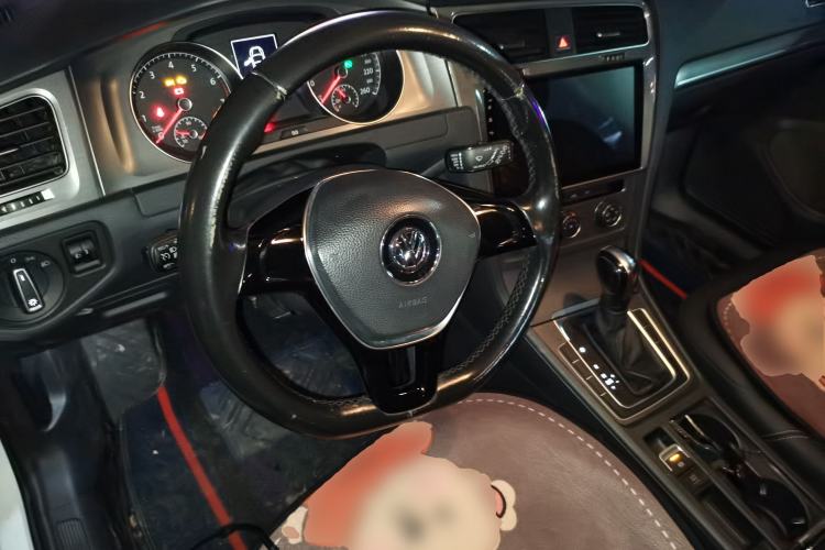 Used Volkswagen Golf 2016 1.6L Automatic Comfort Model Steering Wheel