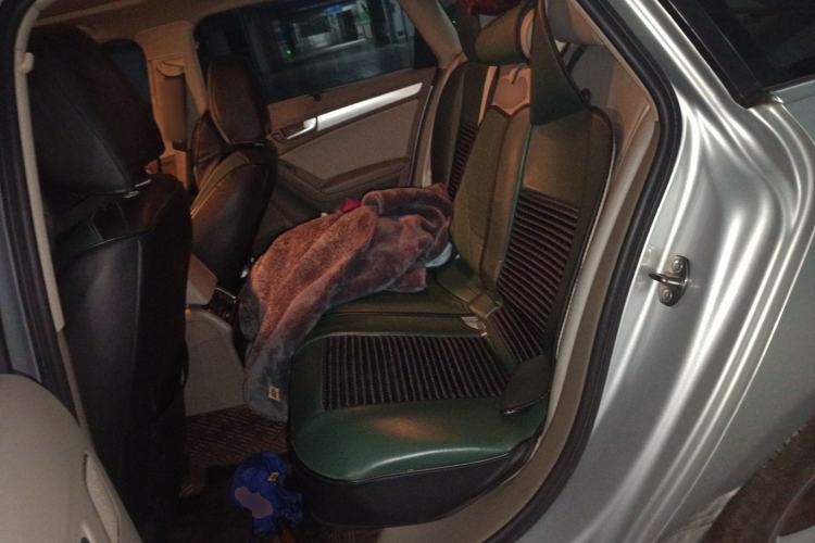 Used Audi A4L 2012 2.0 TFSI automatic standard version