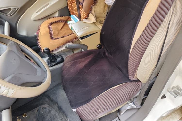 Used Chevrolet Sail 2013 Sedan 1.2L Manual Warm Edition Left Front Seat