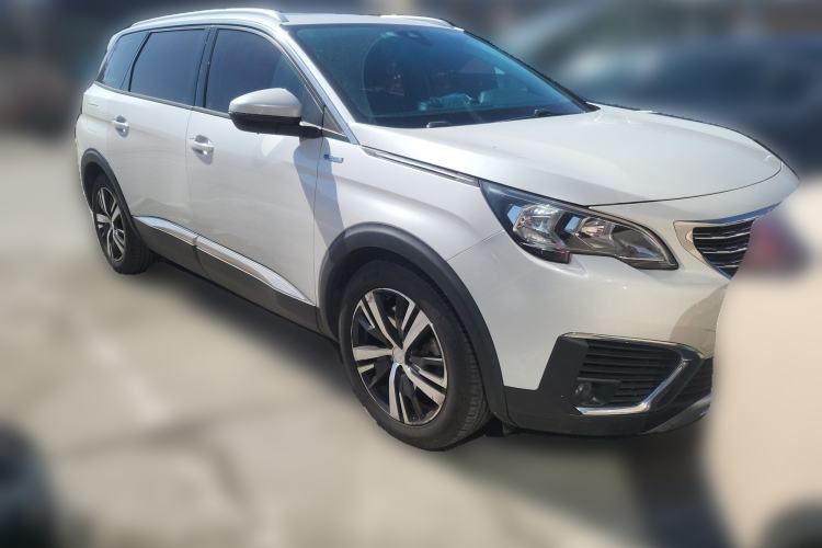 Used Peugeot 5008 2017 380THP 7-Seater Elite Edition Front Right 45 Deg