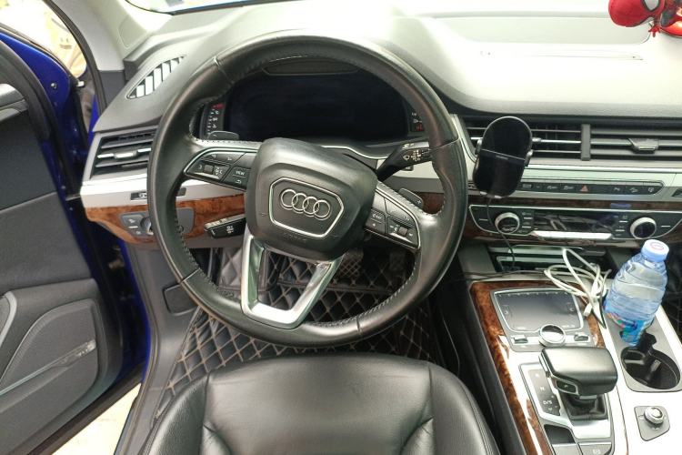 Used Audi Q7 2016 45 TFSI S line Sport Edition Steering Wheel