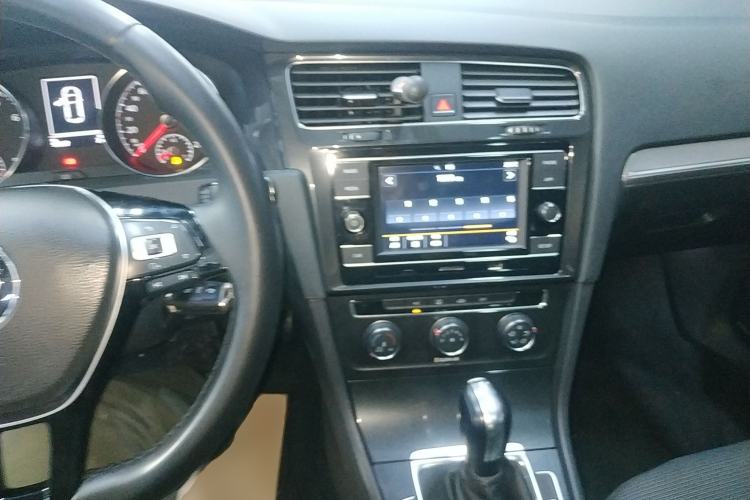 Used Volkswagen Golf 2018 230TSI Automatic Comfort Model
