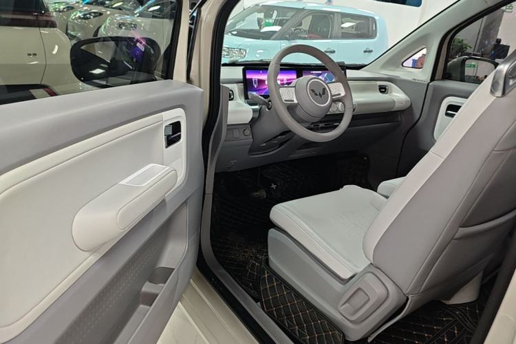 Used Wuling Air ev 2023 - Four Seats - Advanced Edition
