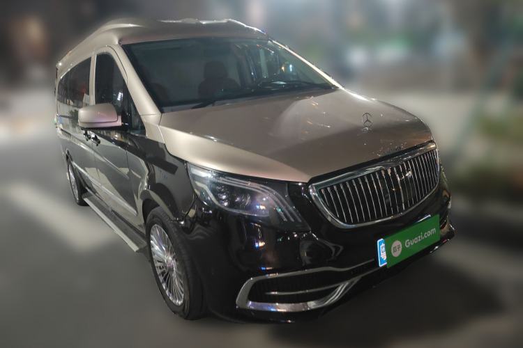 Used Mercedes-Benz Vito 2013 3.0L Elite Edition Front Right 45 Deg