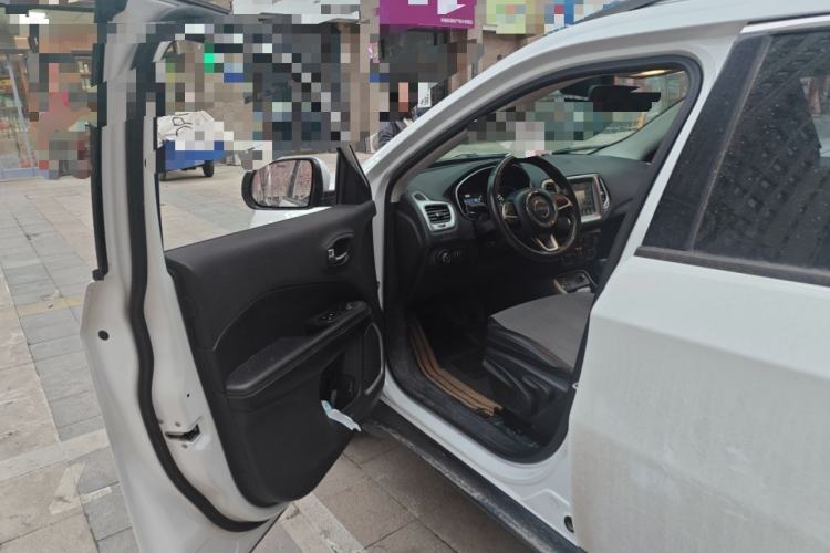 Used Jeep Compass 2017 200T Automatic Family Edition