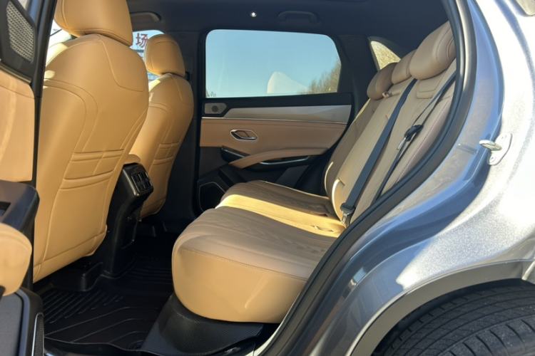 Used BYD Song L DM-i 2024 112 km Beyond Edition
