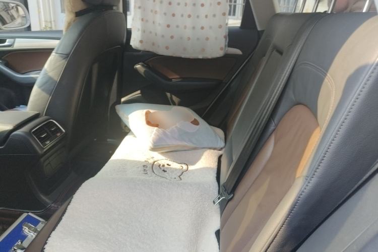 Used Audi Q5 2017 Plus 40 TFSI Ambition Model Left Rear Seat