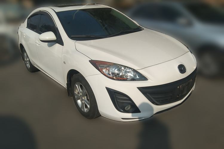 Used Mazda 3 2015 Sedan 1.6L Automatic Elite Model Front Right 45 Deg