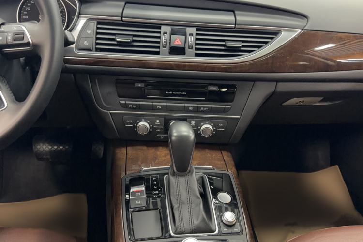 Used Audi A6L 2018 35 TFSI Collector's Edition Audio And AC Panel