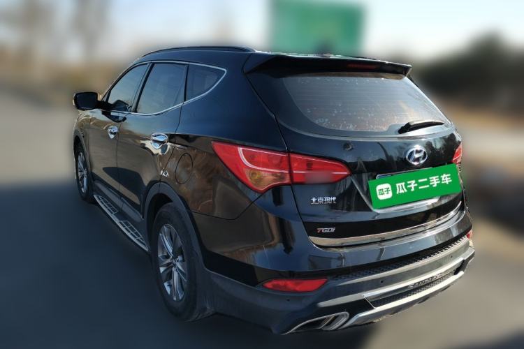 Used Hyundai Santa Fe 2015 2.0T Automatic Two-Wheel Drive Smart Version 5 Seats
