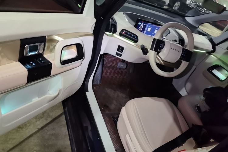 Used Baojun KiWi EV 2021 Artist Model Lithium Iron Phosphate