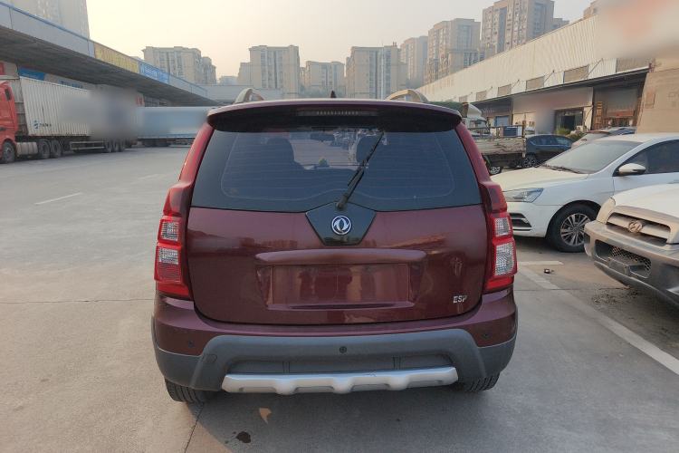 Used FORTHING Joyear X5 2013 1.6L Manual Luxury Model China IV Standard
