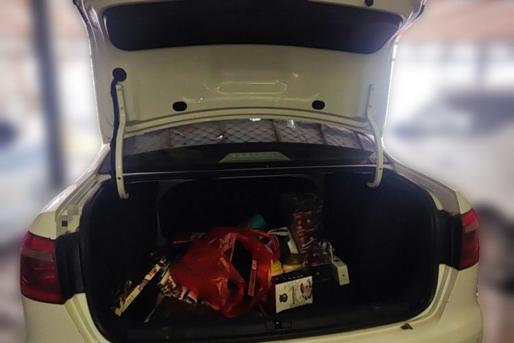 Used Volkswagen Lavida 2014 1.6L Automatic Sport Edition Trunk