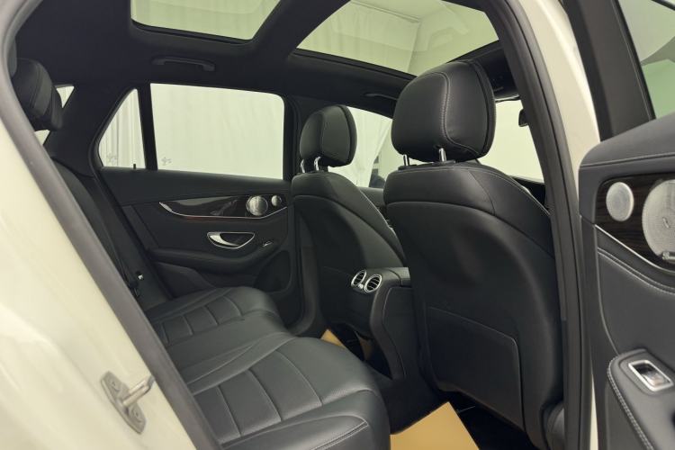 Used Mercedes-Benz GLC 2016 GLC 260 4MATIC Luxury Model