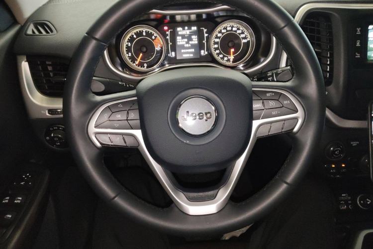 Used Jeep Cherokee 2016 2.4L Leading Edition