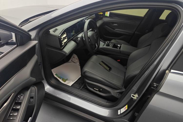 Used BYD Qin L 2025 DM-i Smart Drive 120KM Superior Model