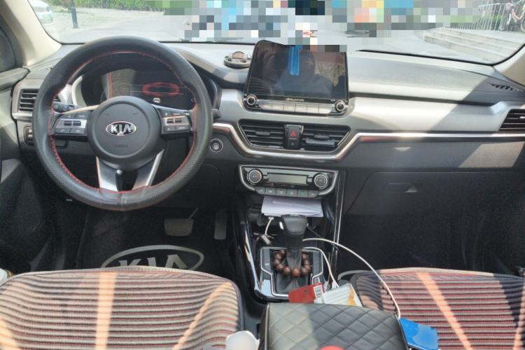 Used Kia Sportage R 2019 2.0L Automatic Smart Luxury Edition Center Console