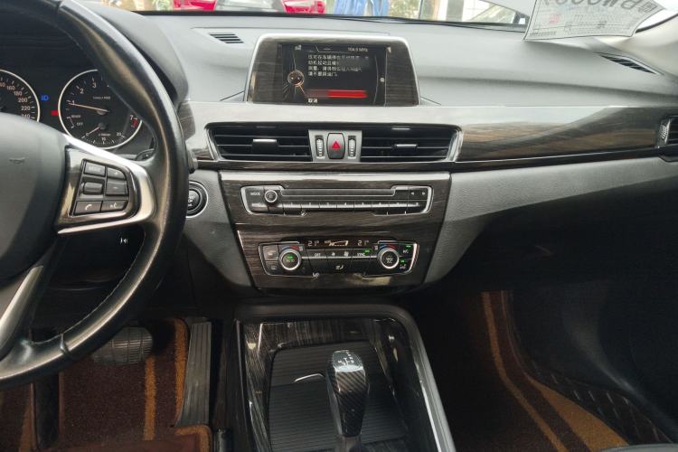 Used BMW X1 2018 sDrive20Li Leading Model
