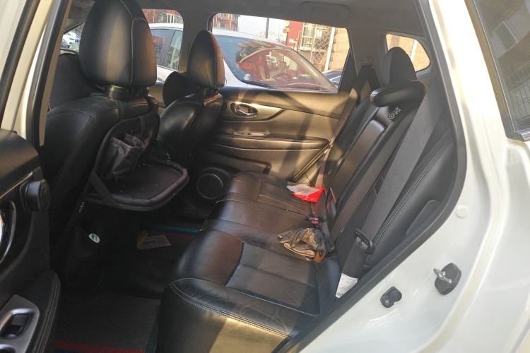 Used Nissan X-Trail 2014 2.5L CVT Luxury Edition 4WD Left Rear Seat