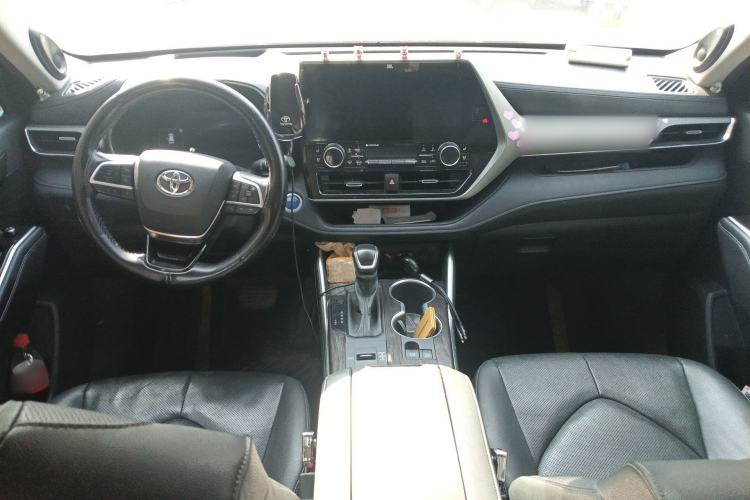 Used Toyota Highlander 2022 Dual-Engine 2.5L Four-Wheel Drive Supreme Edition 7-Seater Center Console