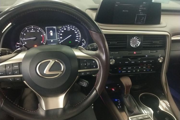 Used Lexus RX 2020 300 4x4 Elegant Edition China VI Center Console