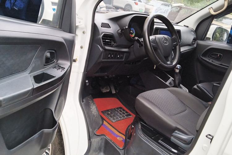 Used CHANGAN KAICHENG Ruixing EM80 2024 Comfort-Style 6-Seater 41.86 kWh Driver Seat