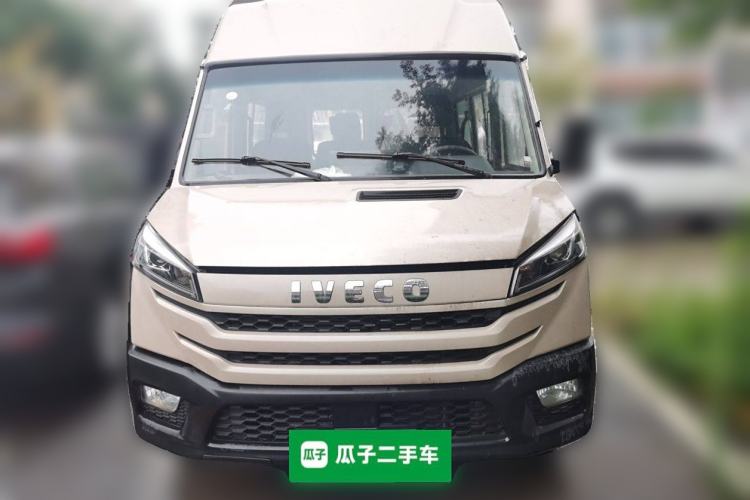 Used Iveco Daily 2023 2.5T A35M1 Short Wheelbase Mid-Height Single-Tire Side-Sliding Door 5–9 Seats