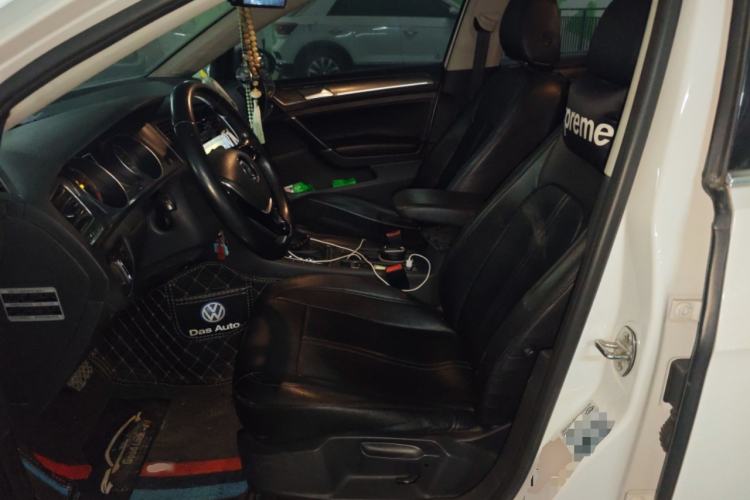 Used Volkswagen Golf 2016 230TSI Automatic Comfort Version
