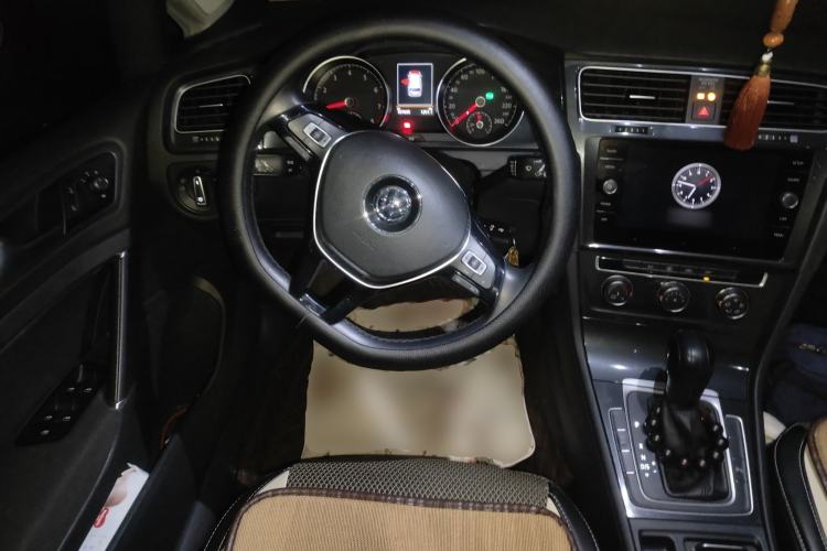 Used Volkswagen Golf 2019 1.8TSI Travel Edition
