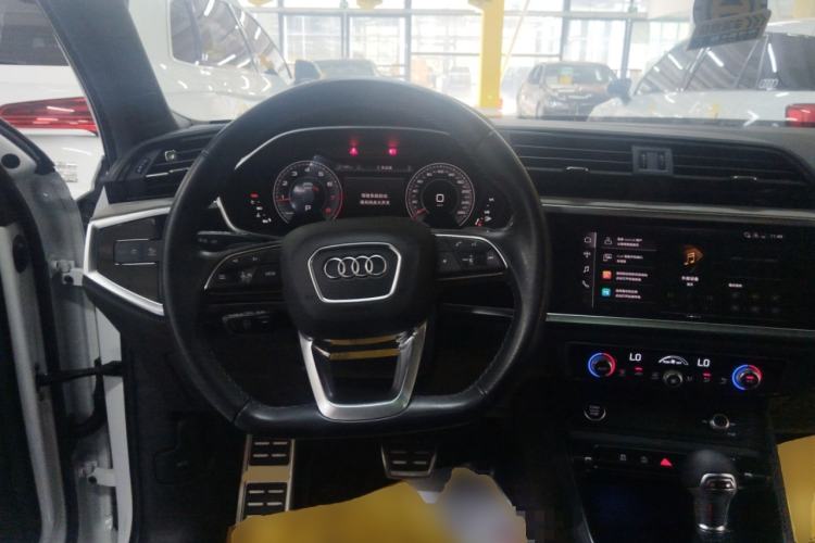 Used Audi Q3 2024 35 TFSI Fashion Dynamic Edition
