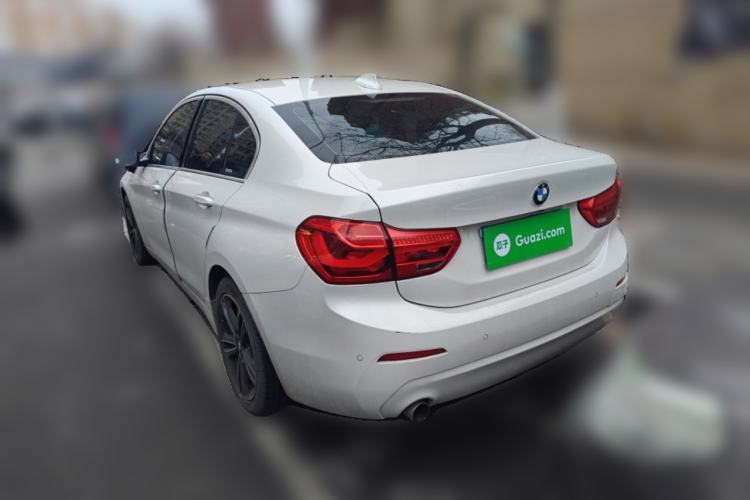 Used BMW 1 Series 2019 118i Fashion Model Rear Left 45 Deg