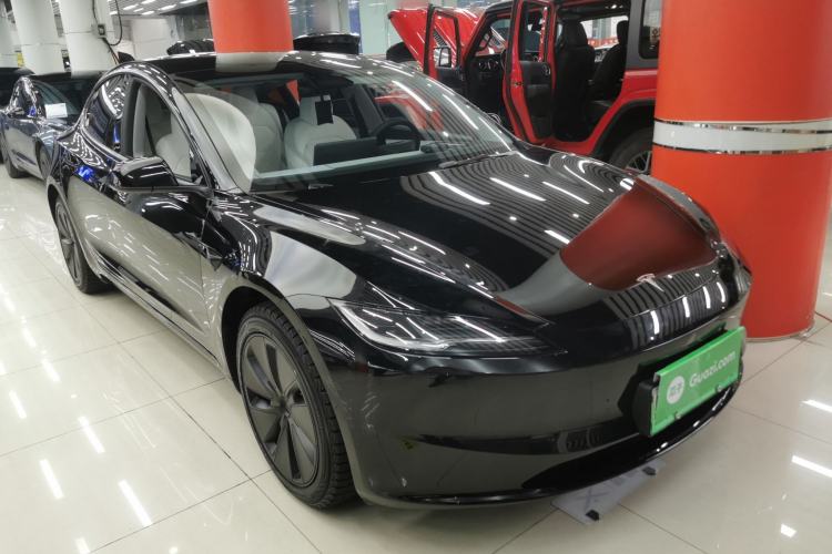 Used Tesla Model 3 2023 Long-Range All-Wheel-Drive Version Front Right 45 Deg