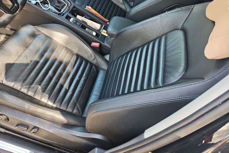 Used Volkswagen Magotan 2018 Facelift 330TSI DSG Luxury Model Left Front Seat