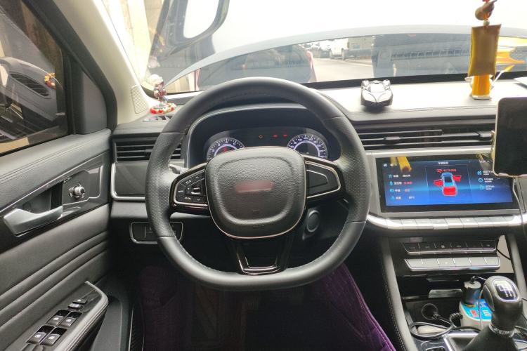 Used Sinotruk VGV U70 2020 1.5T Manual Luxury Edition 7 Seats Steering Wheel