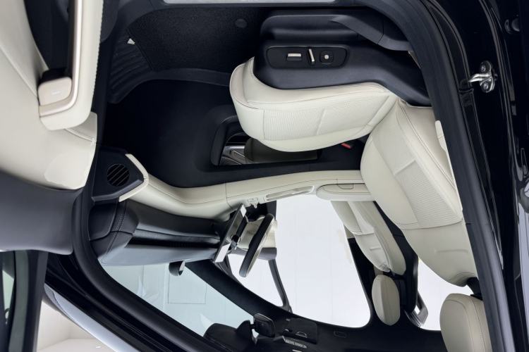 Used Nio EC6 2024 75 kWh
