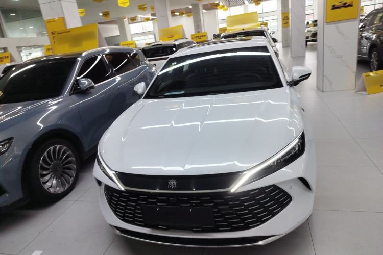 Used BYD Qin L 2025 DM-i Smart Drive 120KM Superior Model Front