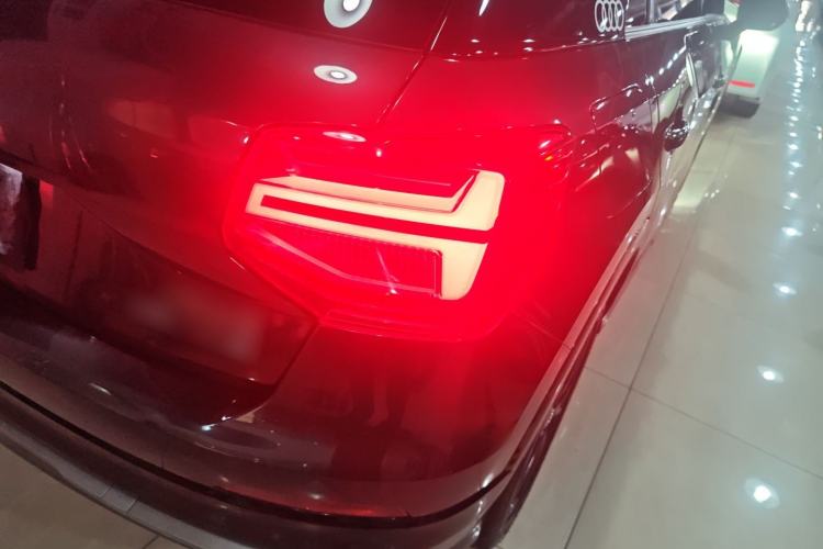 Used Audi Q2L 2018 35 TFSI Fashion Dynamic Version China V Emission Standard Right Rear Taillight